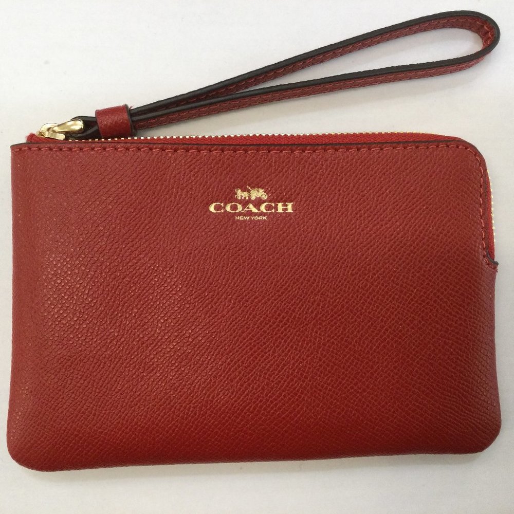 Coach NWT Authentic Woman's Corner Zip Wristlet 1941/ Red in Crossgrain Leather
